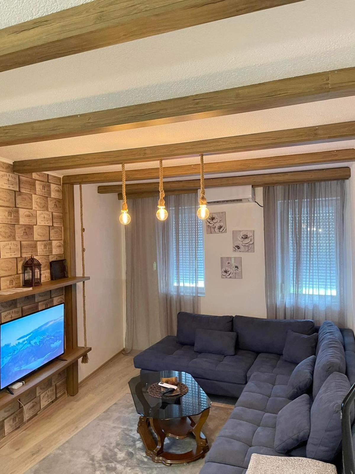 פרישטינה Nessi Apartment מראה חיצוני תמונה