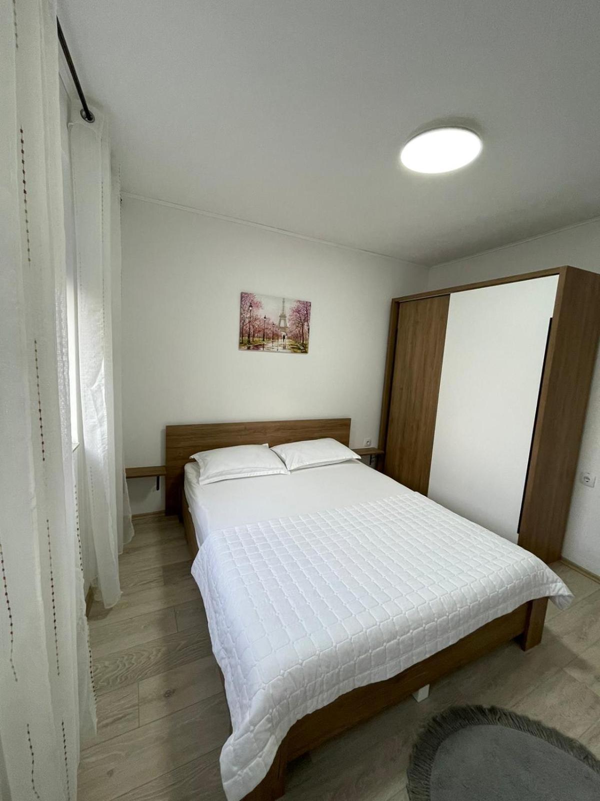 פרישטינה Nessi Apartment מראה חיצוני תמונה