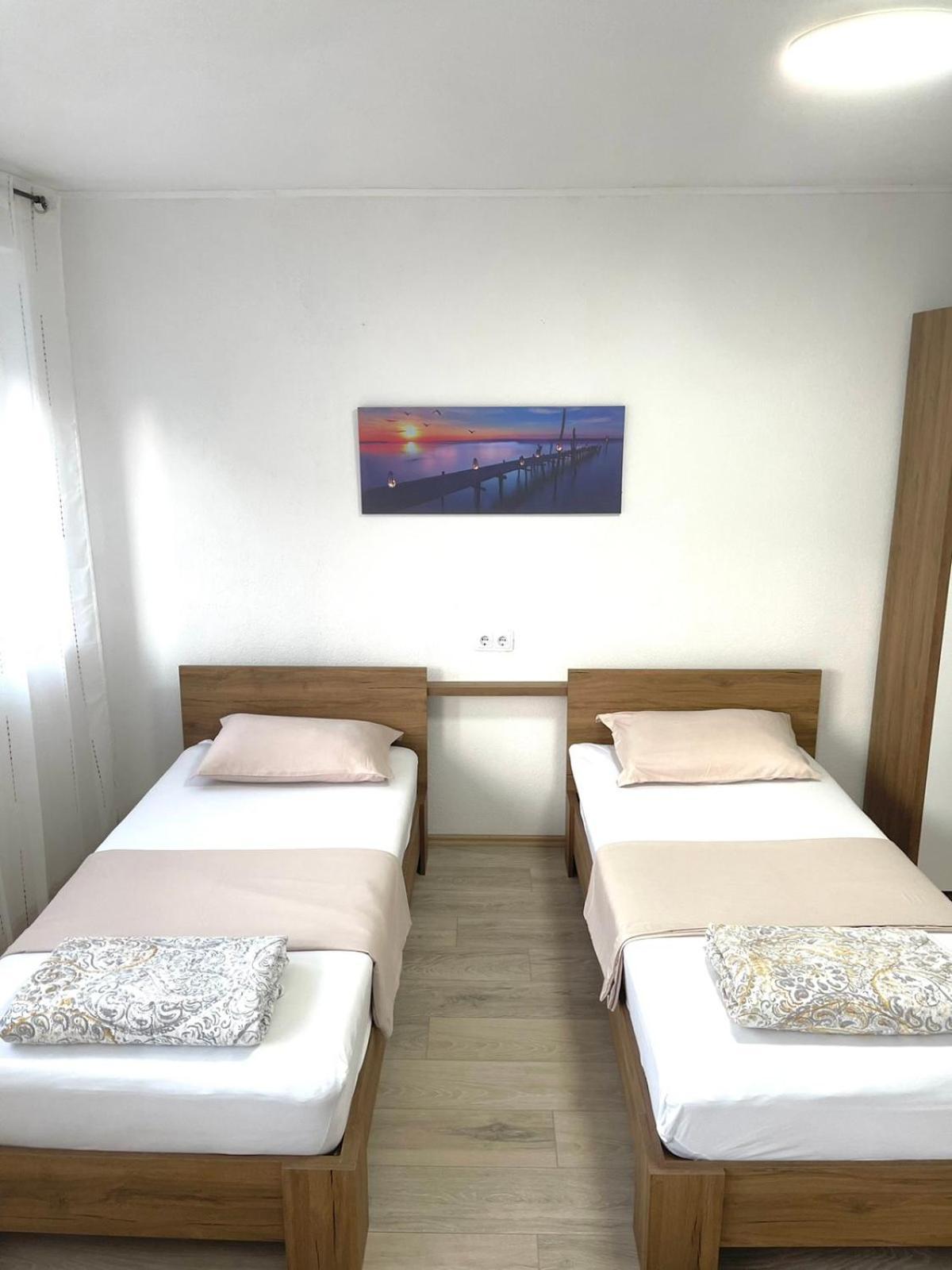 פרישטינה Nessi Apartment מראה חיצוני תמונה